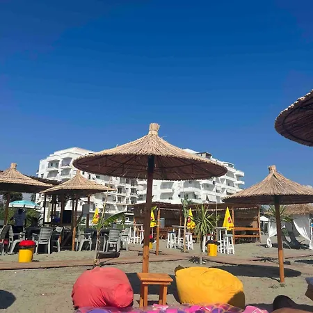 Sea La Vie - Beachside Апартаменты *